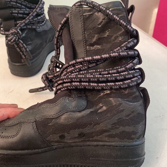 NWOT Nike Air Force 1 High boots AA 1128-002 - Picture 8 of 16